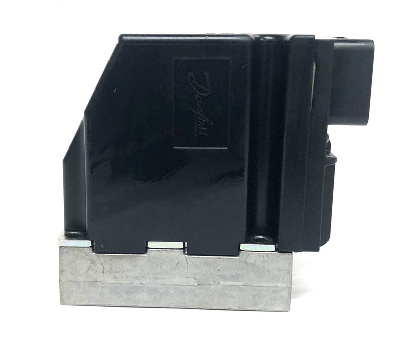 Danfoss Proportional High 11-32 Volt Solenoid Valve PVEH32 S4 (157B4032) NOS