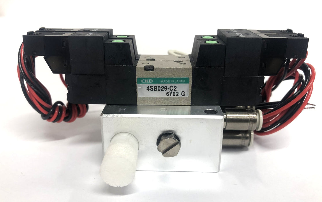 CKD 6Y02-G Solenoid Valve M4SB029-C2-2 (FL245402-3) NOS