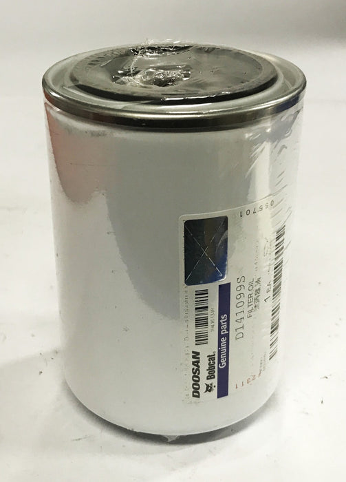Doosan Daewoo Bobcat Oil Filter D141099S NOS