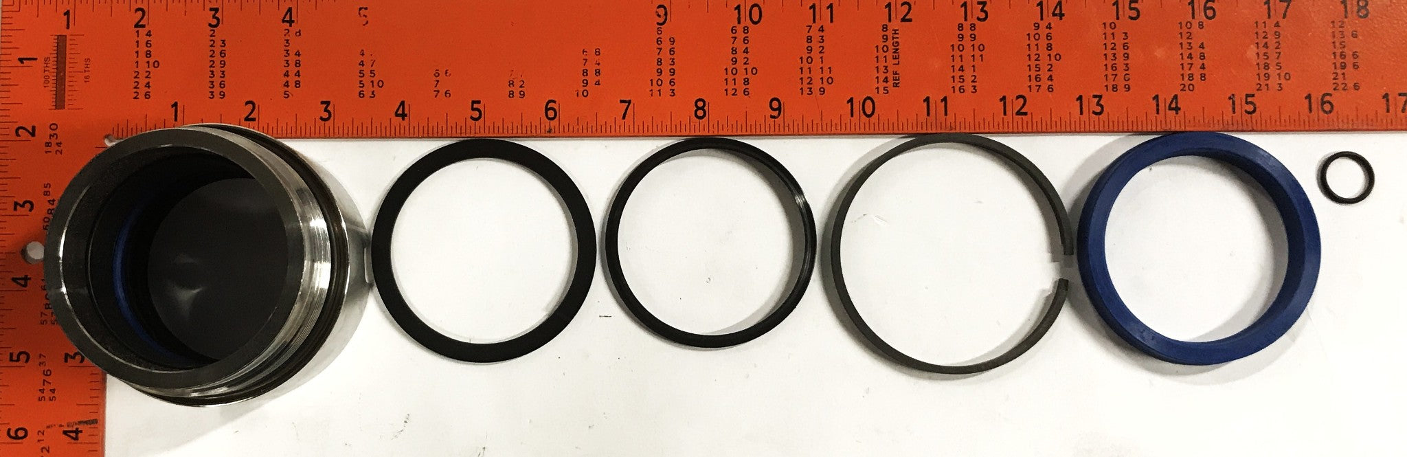 Total Source Hyster Hydraulic Lift Cylinder Seal Kit HY1332018 NOS