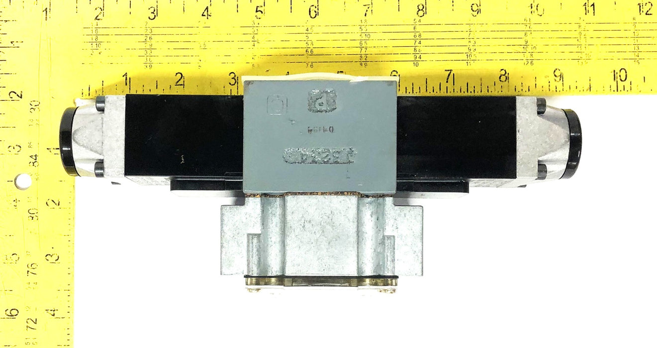 Rexroth Directional Solenoid Valve Assembly 4WE6E52/AW110-50/60N9DA NOS
