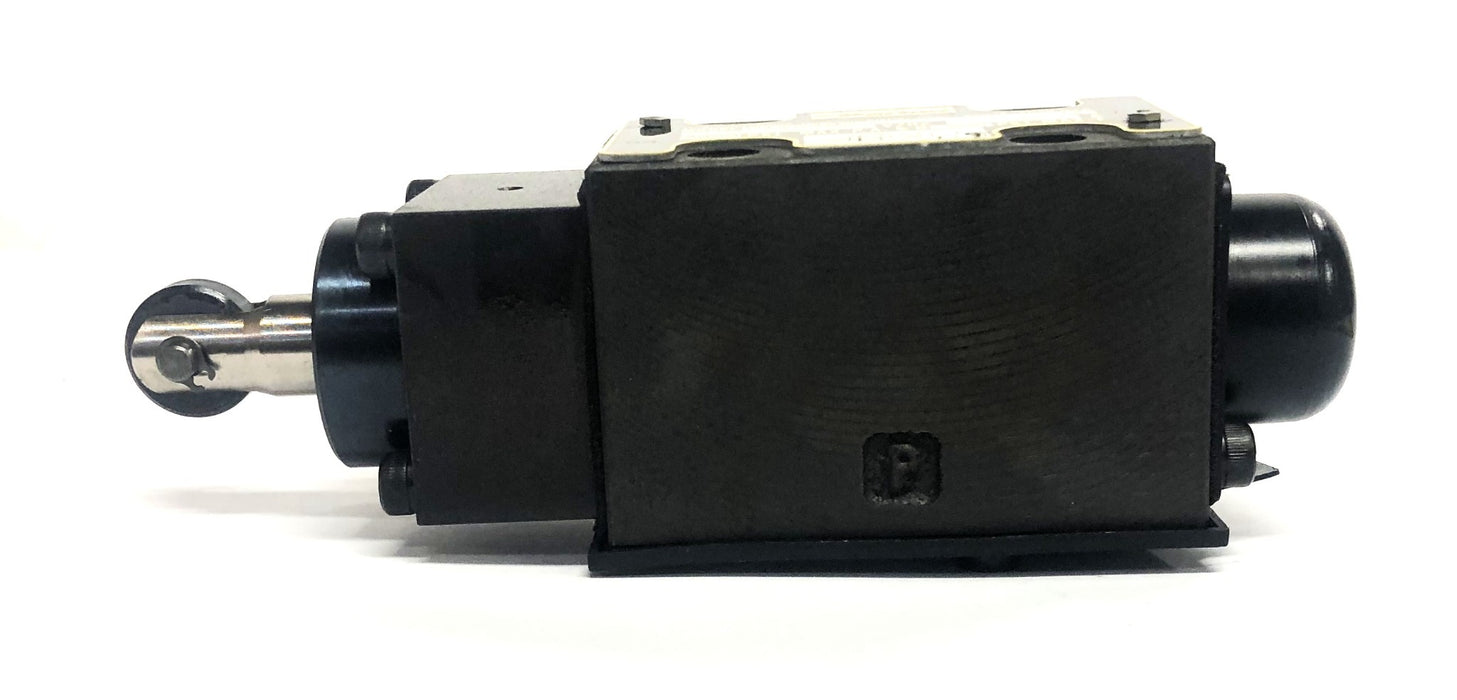 Parker 5000PSI 30 Degree Directional Control Valve D1VC4BV 72 NOS