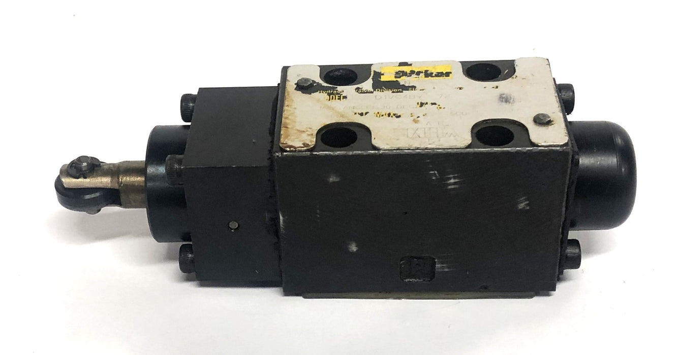 Parker 5000PSI 30 Degree Directional Control Valve 5000PSI D1VC4BV 72 USED