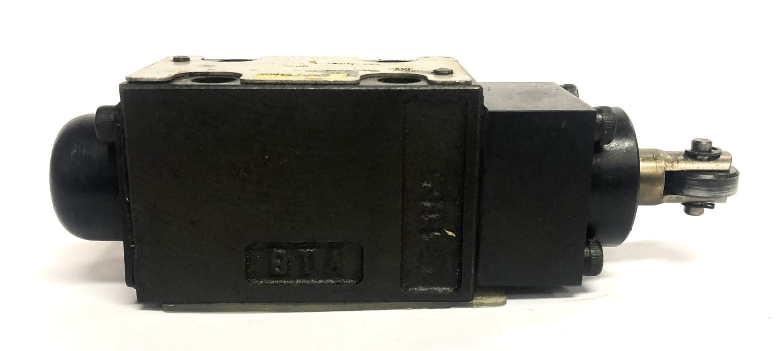Parker 5000PSI 30 Degree Directional Control Valve 5000PSI D1VC4BV 72 USED
