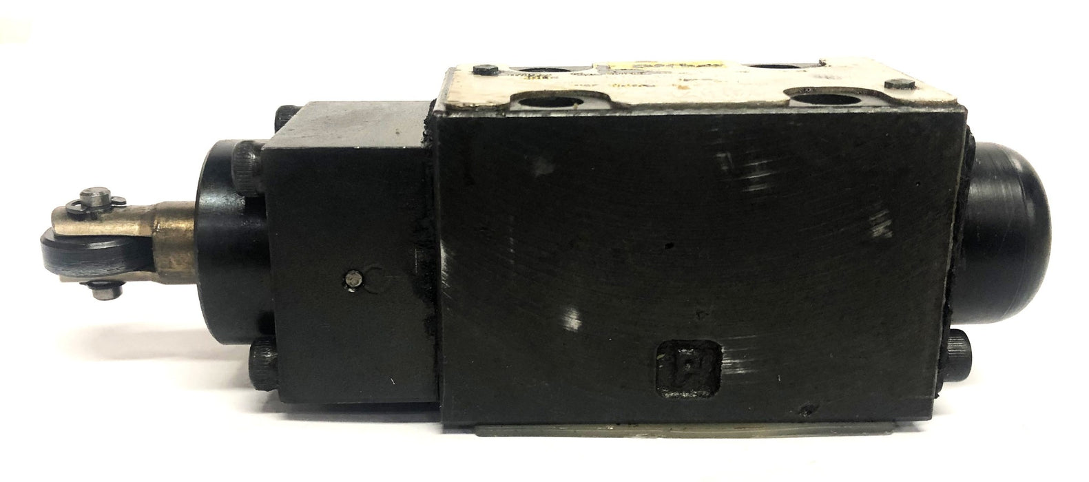 Parker 5000PSI 30 Degree Directional Control Valve 5000PSI D1VC4BV 72 USED