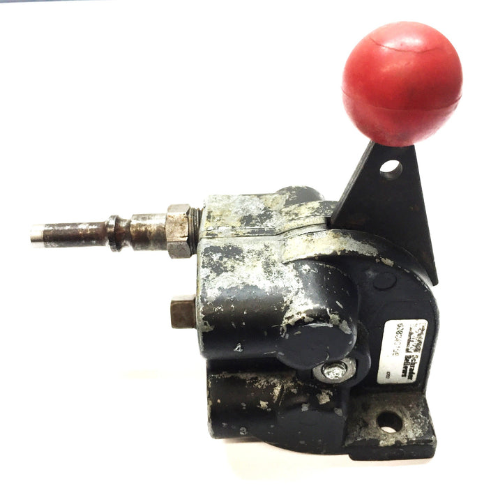 Parker/Schrader Bellows 4-Way Slide Seal Valve with Fitting 008240109 USED