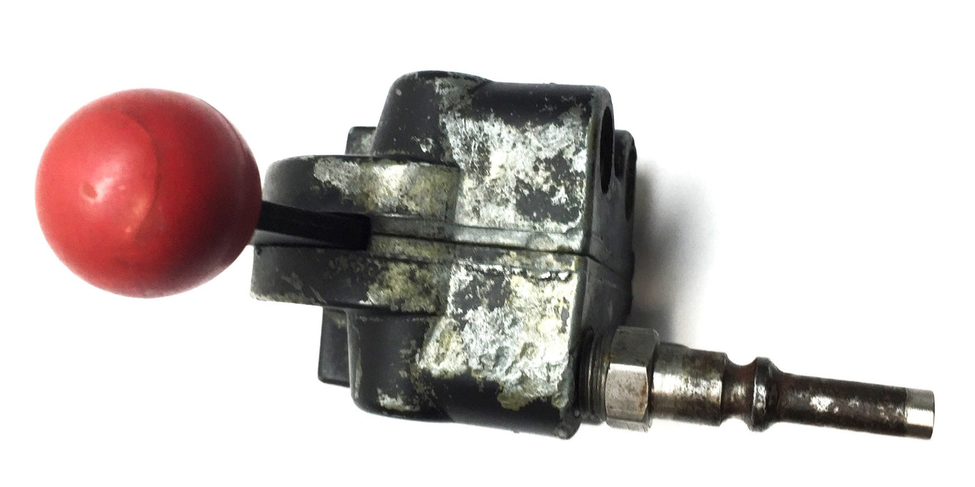 Parker/Schrader Bellows 4-Way Slide Seal Valve with Fitting 008240109 USED