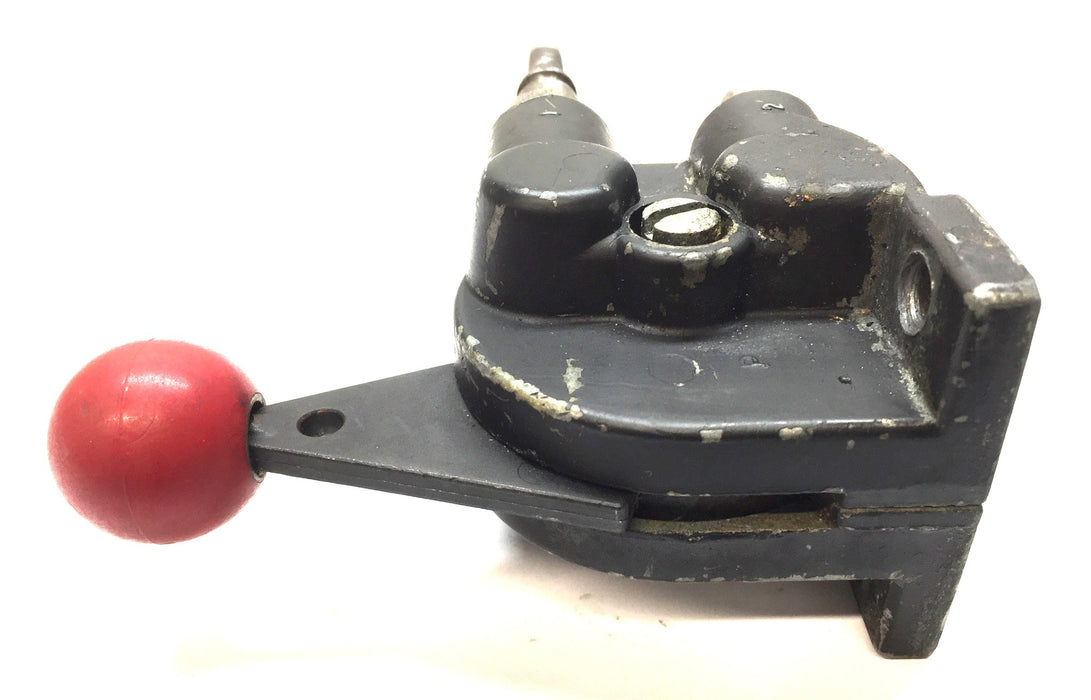 Parker/Schrader Bellows 4-Way Slide Seal Valve with Fitting 008240109 USED