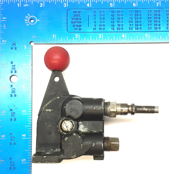 Parker/Schrader Bellows 4-Way Slide Seal Valve with Fitting 008240109 USED
