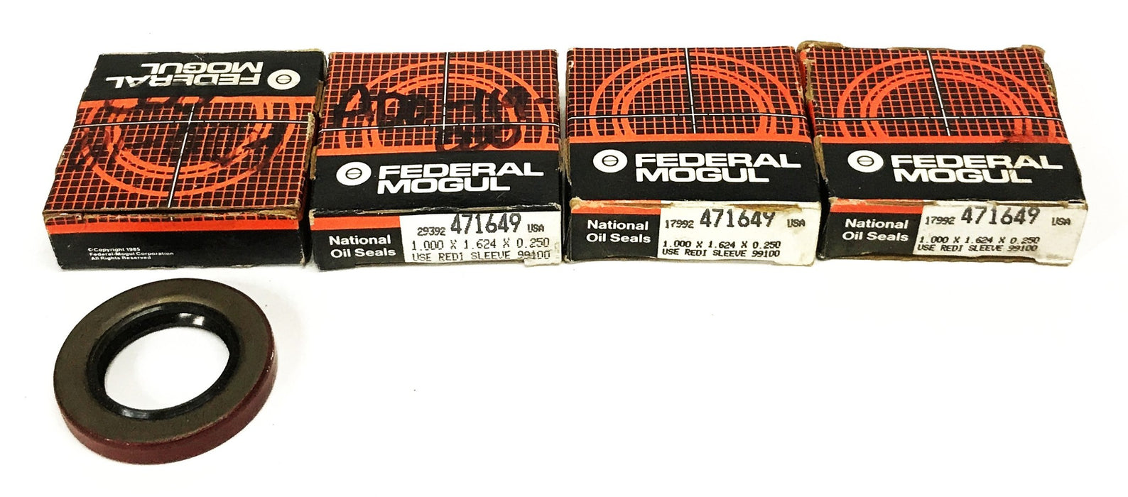 Federal Mogul 1-5/8 inch x 1 inch x 1/4 inch Oil Seal 471649 []Lot of 4] NOS
