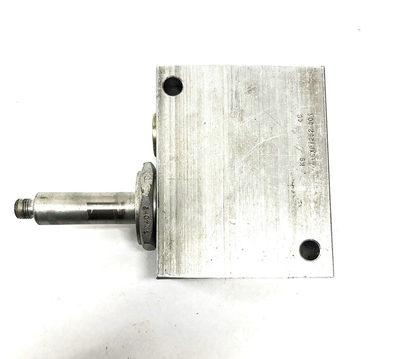 Danfoss K9-4C Hydraulic Check Valve 7WCXP7252-001 NOS