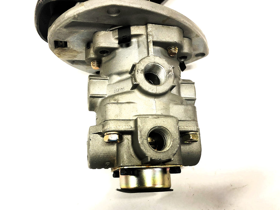 Bendix Foot Brake Valve With Pedal T-290181-G NOS