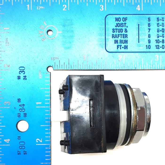 GE Push-Pull Module with Actuator Assembly (No Button) CR104PXF12 USED
