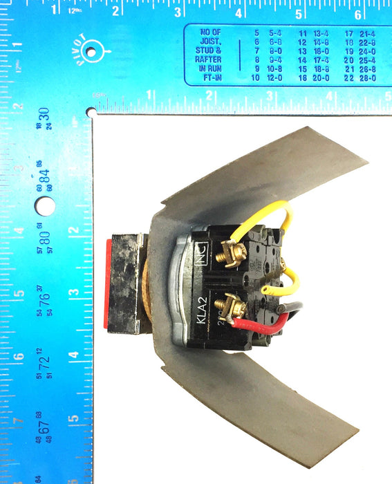 Cutler-Hammer Start/Stop Cover Assembly C400LG1 USED