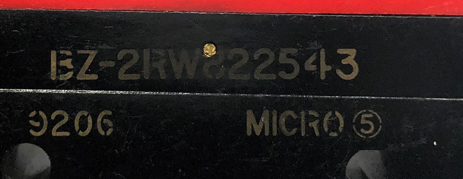 Micro Switch Roller Lever Limit Switch BZ-2RW822543 NOS