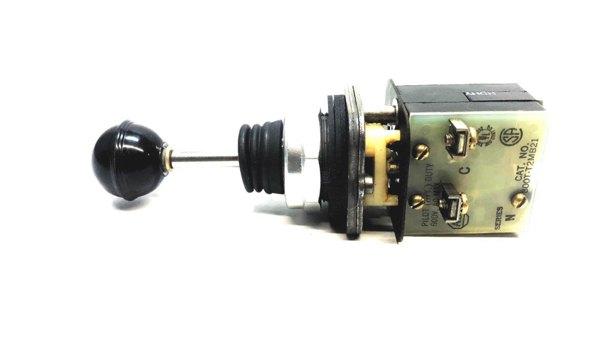Allen-Bradley 2-Way Toggle Switch 800T-T2MB21 NOS