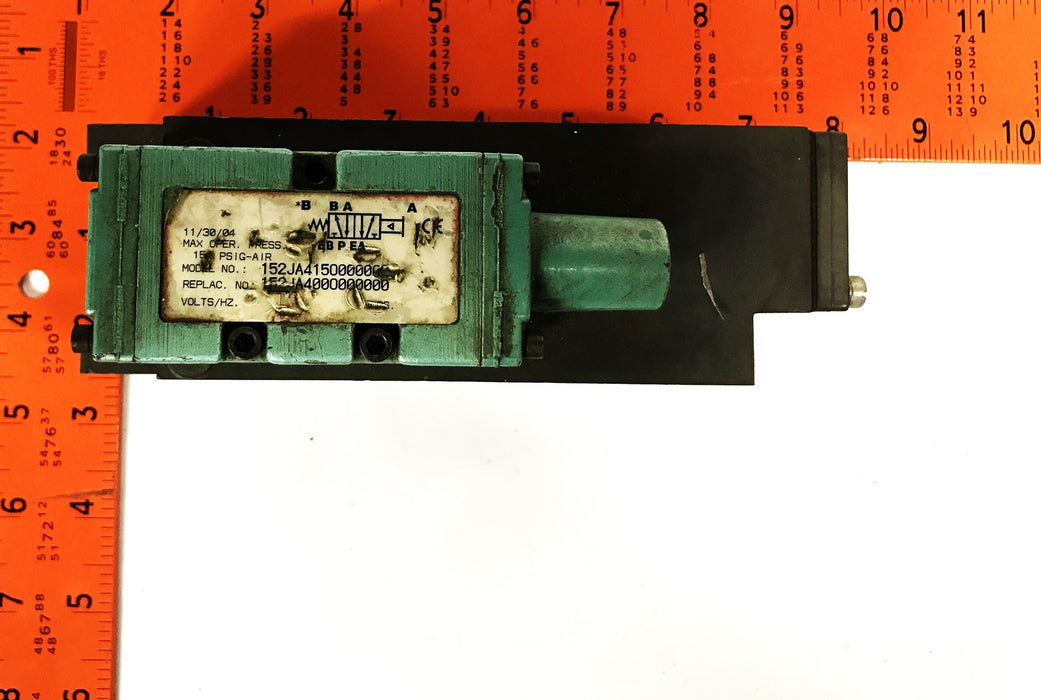 Numatic Air Pilot Solenoid Valve with Manifest Coil 152JA415O-000000 USED