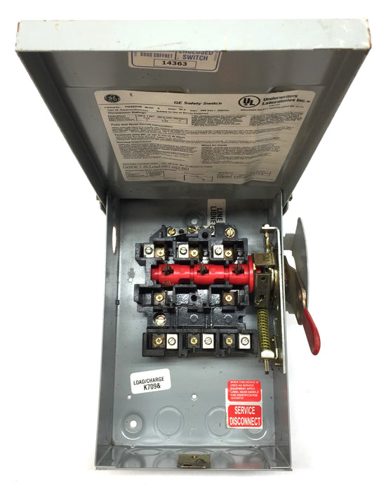 GE 30 Amp 240V, AC Max HP 7.5 General Duty Safety Switch TG4321R (14363) USED