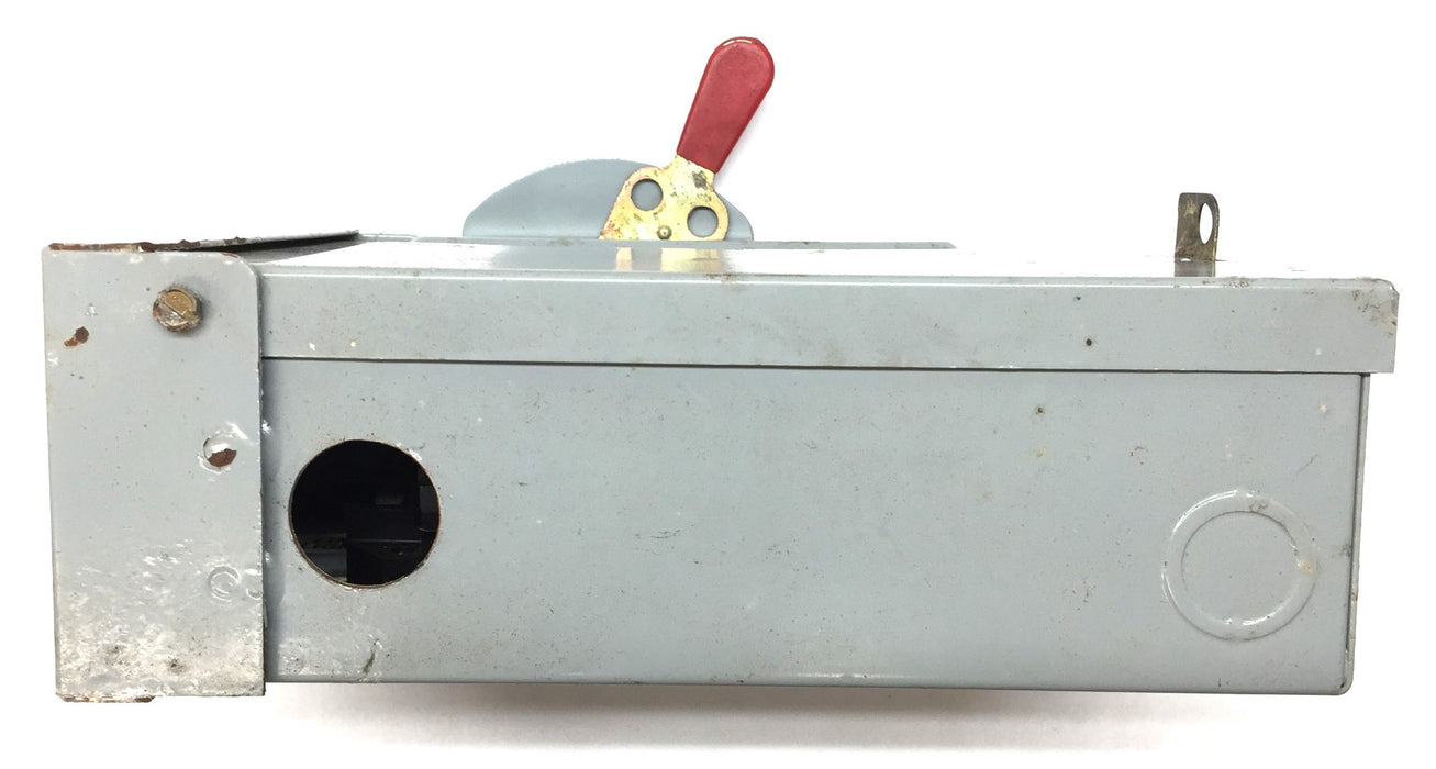 GE 30 Amp 240V, AC Max HP 7.5 General Duty Safety Switch TG4321R (14363) USED
