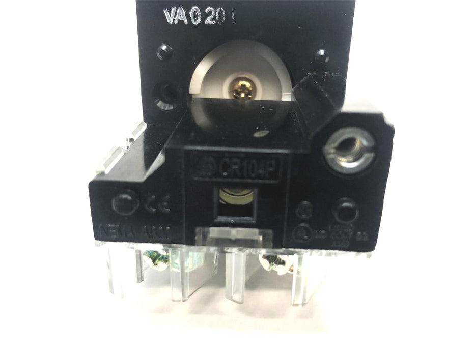 General Electric NEMA A600 Selector Switch CR104P NOS