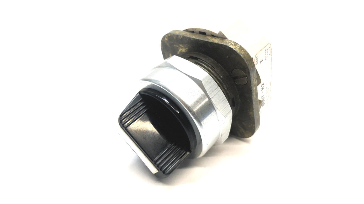 White Actuator Selector Switch For Allen-Bradley 800T-H2 USED