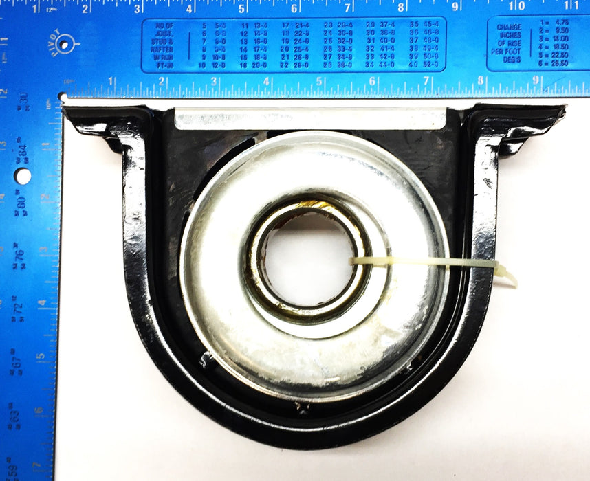 International/Navistar Midshaft Bearing Housing 2591051C91 NOS