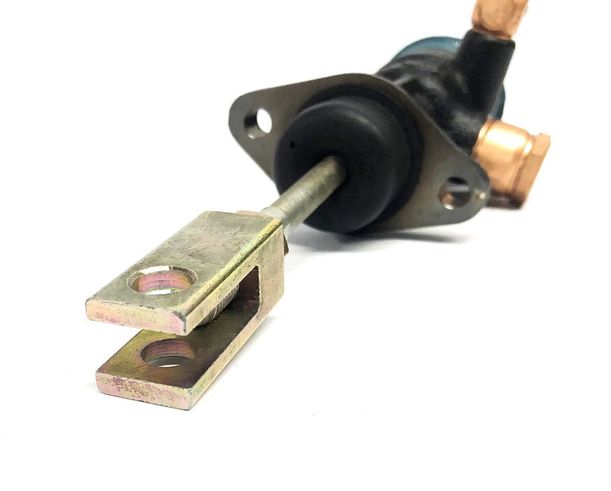 Toyota Master Cylinder Assembly 47530-U1090-71 NOS