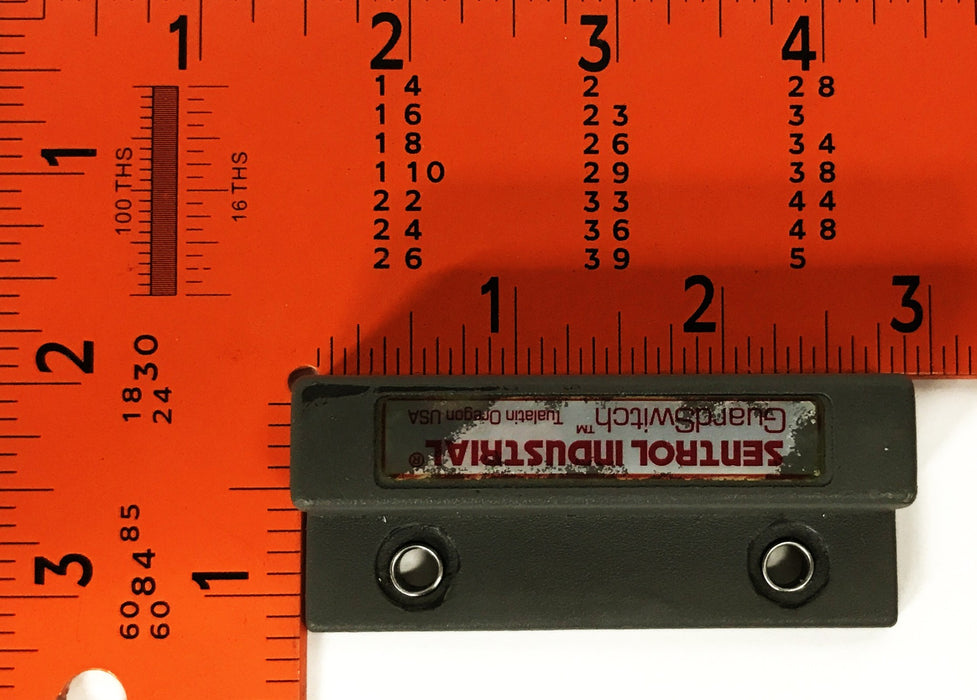 Sentrol Industrial Guardswitch Non-Contact Safety Interlock [Lot of 2] USED