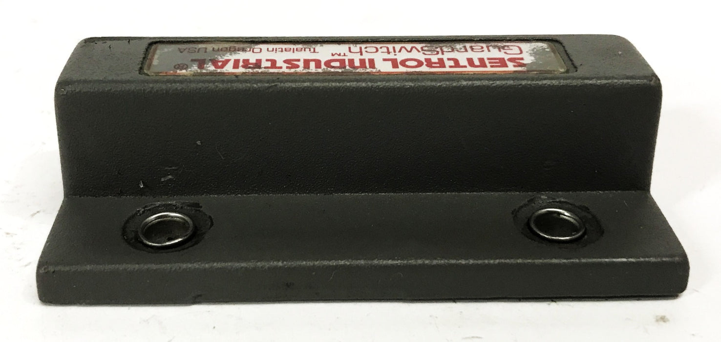Sentrol Industrial Guardswitch Non-Contact Safety Interlock [Lot of 2] USED