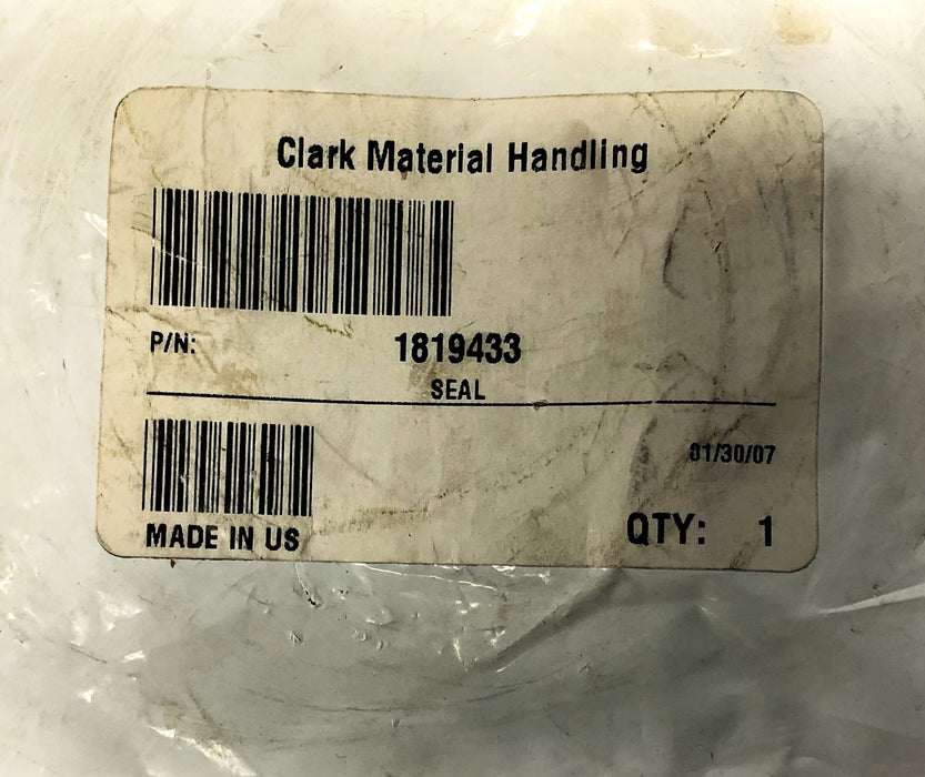 Clark Chicago Rawhide Oil Seal 1819433 (22582) NOS