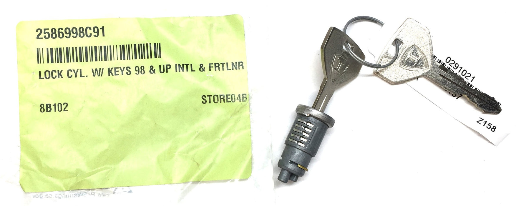 International/Navistar Ignition Cylinder Lock with Keys(2) 2586998C91 NOS