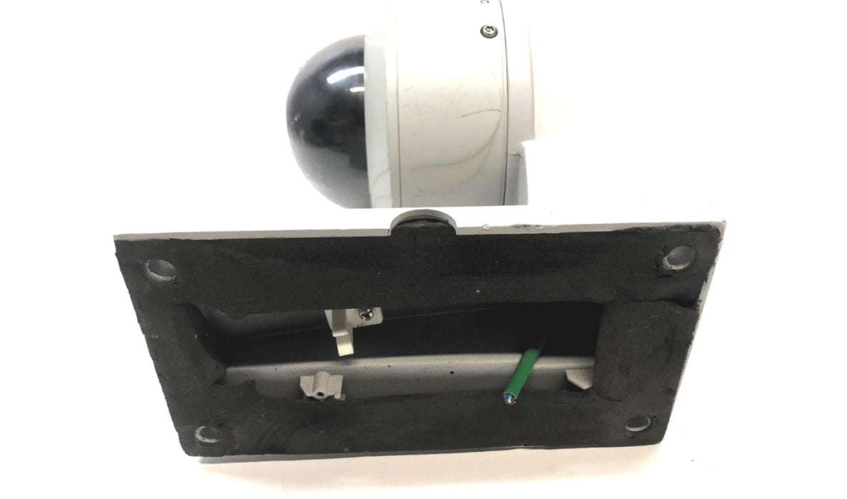 Interlogix TruVision Dome Camera W/ Wall Mount (Untested) TVD-M2210V-2-N USED