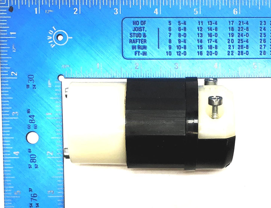 Leviton 3-Pole 4-Wire Grounding Connector 2423 NOS