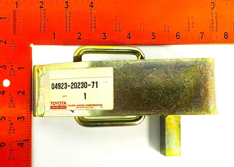 Toyota Forklift Hook Latch Assembly 04923-20230-71 NOS