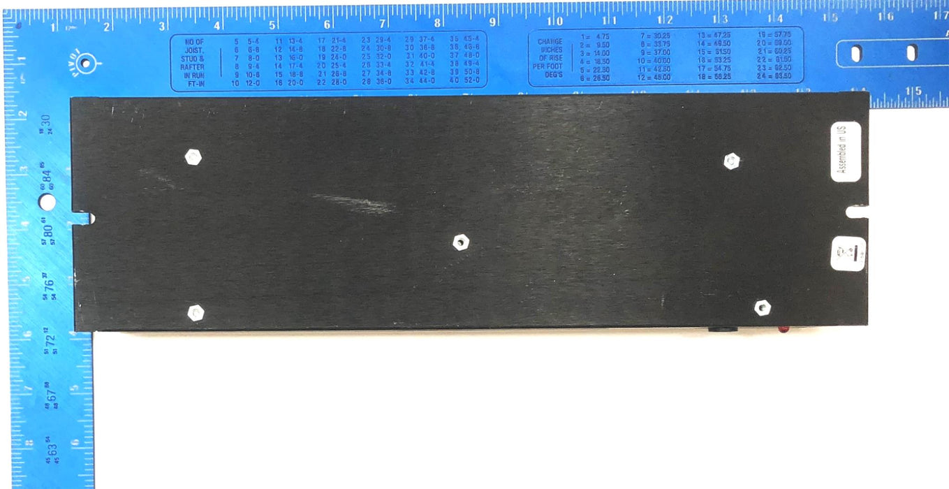 Interlogix 16-Outlet Power Supply (Powers On) KTP-24-8  USED