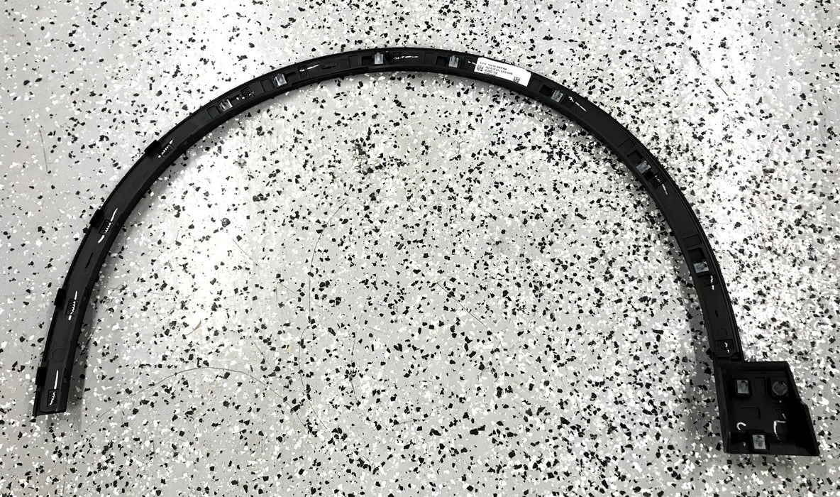 Ford Wheel Arch Molding LJ7Z-7829038-BAPTM (LJ7Z-16038-DAPTM) NOS
