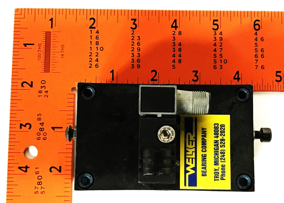 Pepperl and Fuchs Proximity Sensor 904157 (NBN2-F581-100S6-E8-V1) NOS