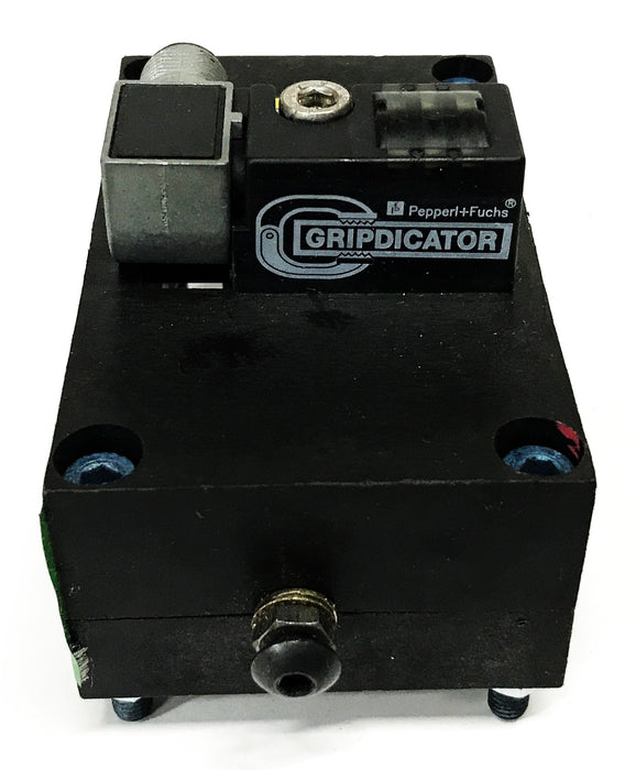 Pepperl and Fuchs Proximity Sensor 904157 (NBN2-F581-100S6-E8-V1) NOS