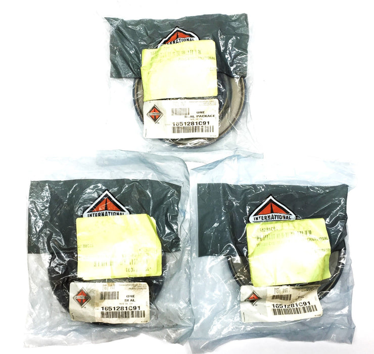 International Truck and Engine Pinion Seal 1651281C91 [Lot of 3] NOS