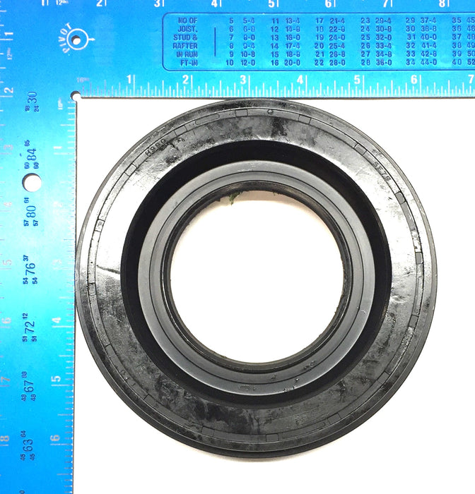 International Truck and Engine Pinion Seal 1651281C91 [Lot of 3] NOS