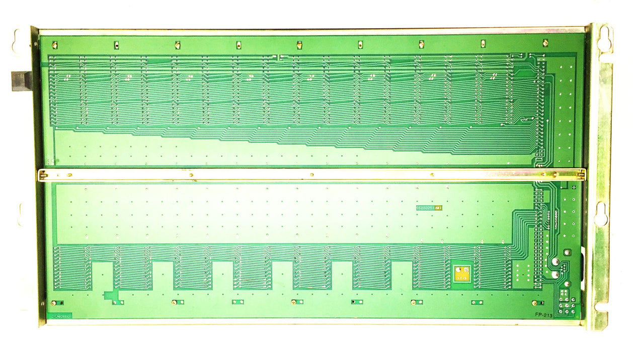 Allen-Bradley 16-Slot Chassis (97741104) w/Rack Backplane 962602 (97741104) USED