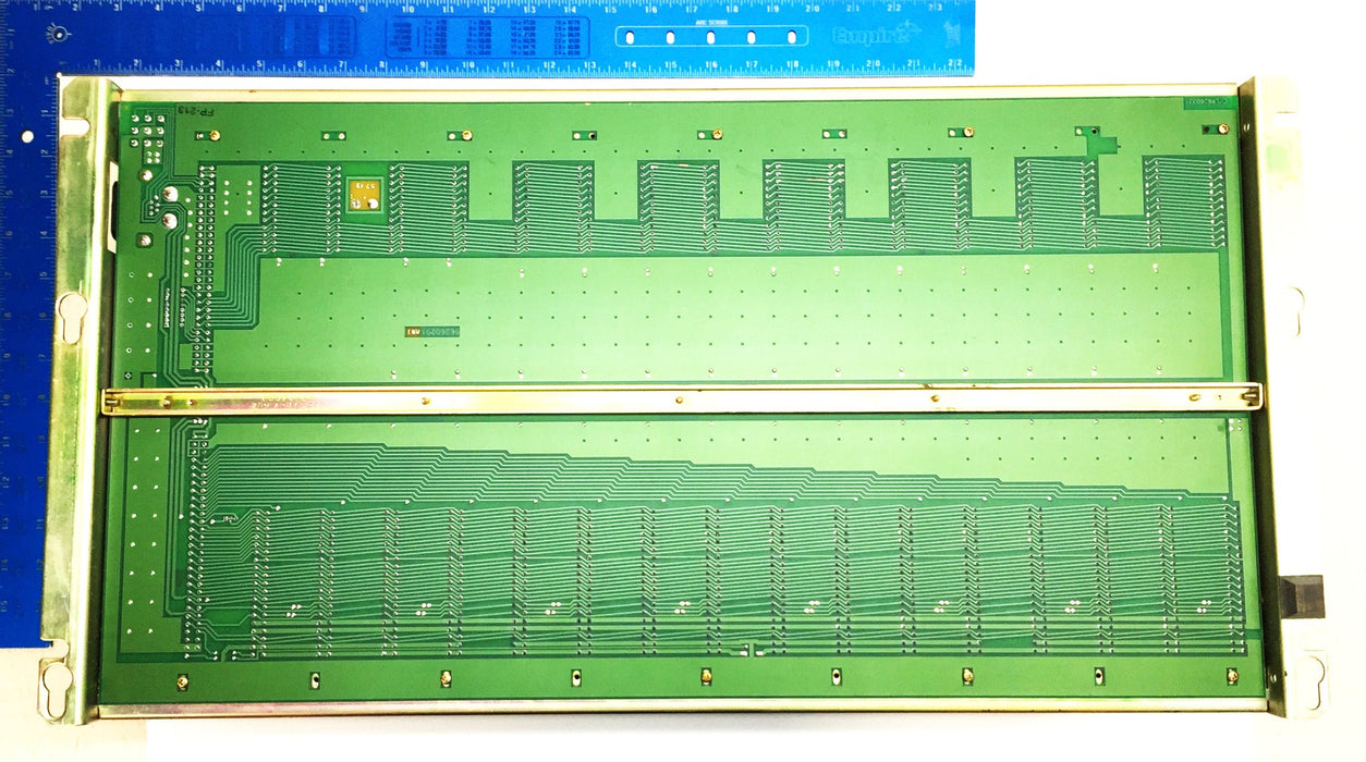 Allen-Bradley 16-Slot Chassis (97741104) w/Rack Backplane 962602 (97741104) USED