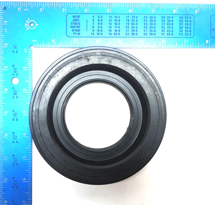 International Pinion Seal 1651281C91 [Lot of 2] NOS
