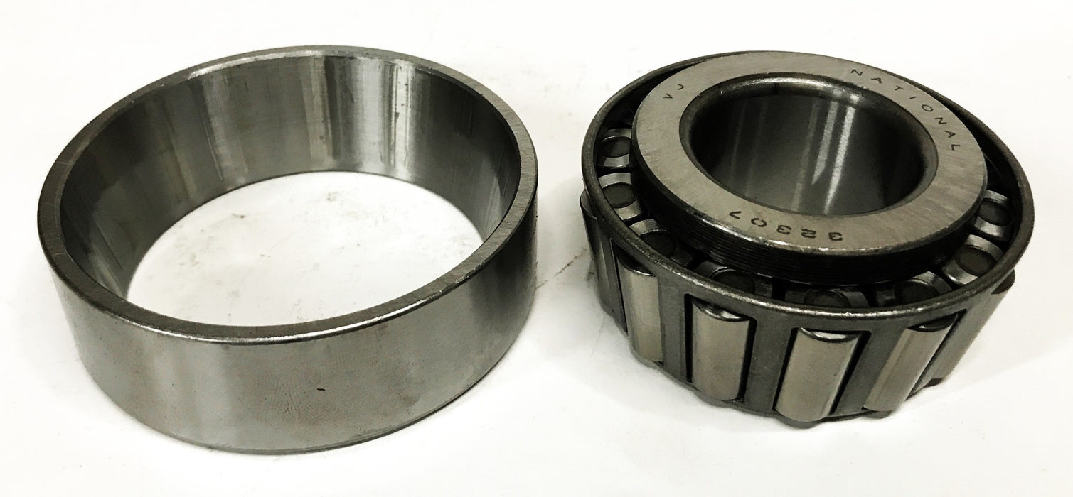 National Differential Pinion Roller Bearing 32307 NOS