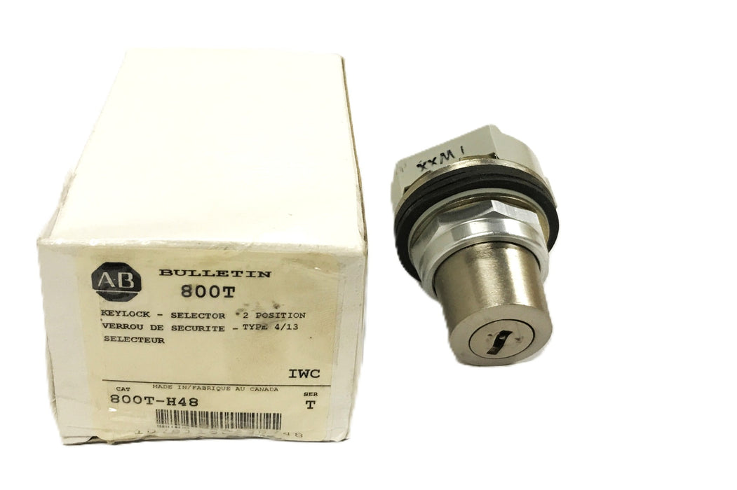 Allen-Bradley Selector Switch with Key 800T-H48 NOS