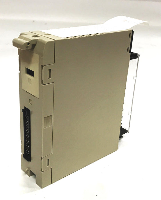Omron SYSMAC Programmable Controller Output Unit Module C200H-OD211 NOS