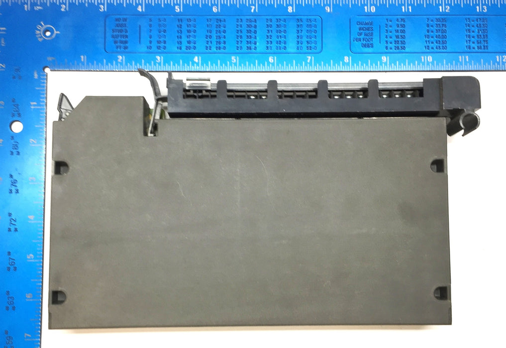Allen-Bradley 10 to 30 VDC Input 1771-IBD/B with Terminal Block Swing Arm NOS