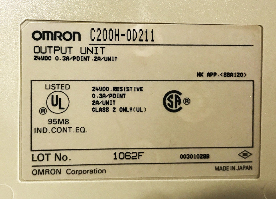 Omron SYSMAC Programmable Controller Output Unit Module C200H-OD211 NOS