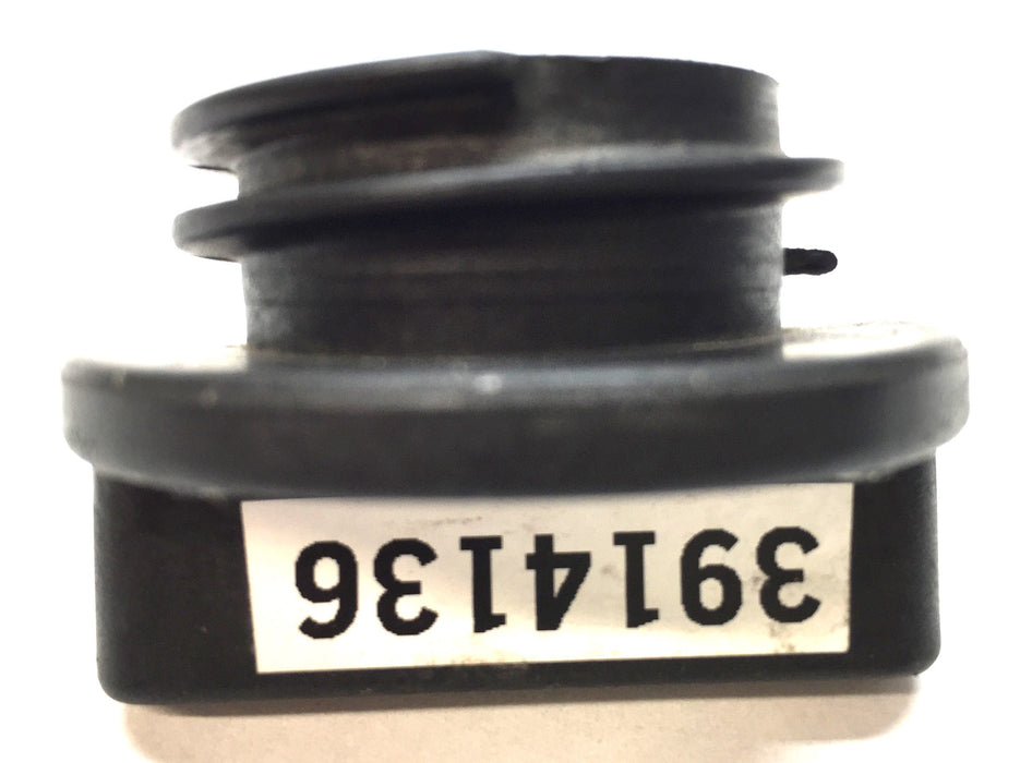 Freightliner Engine Oil Cap 3914136 (3901895) NOS
