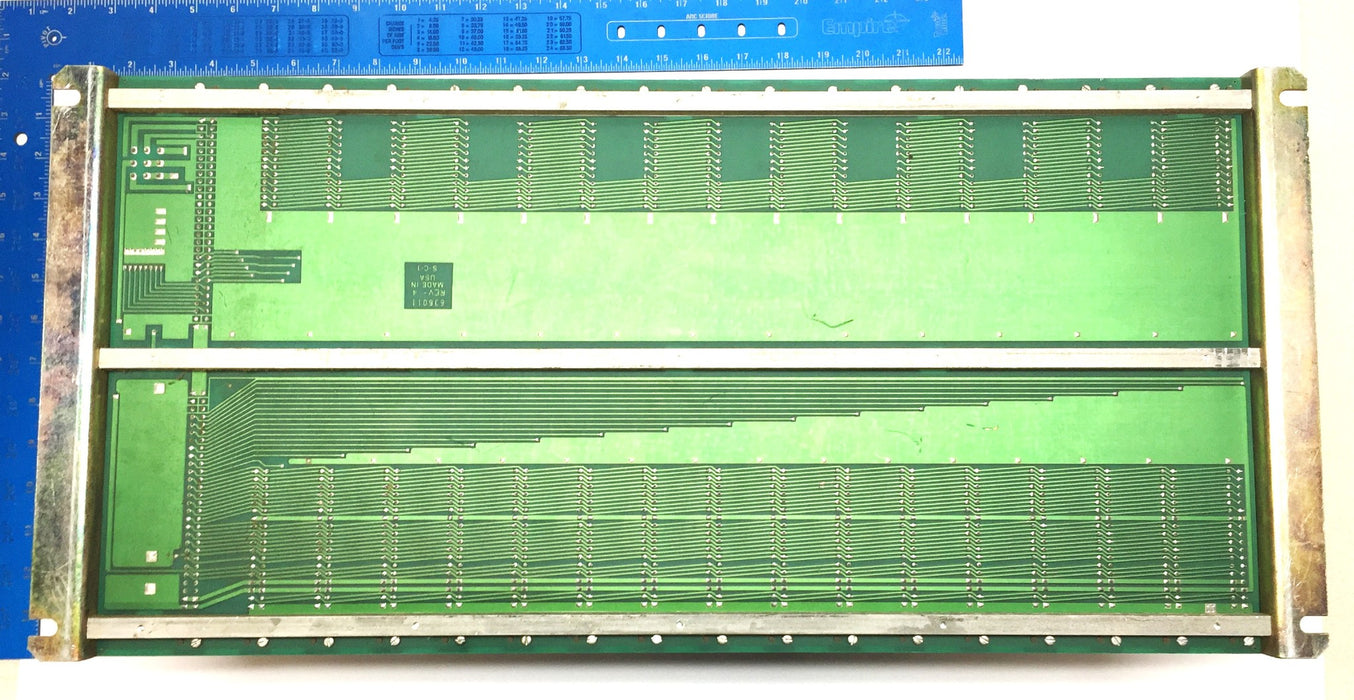 Allen-Bradley 16-Slot Card Chassis w/Backplane PCB 1771-AD (636011) USED